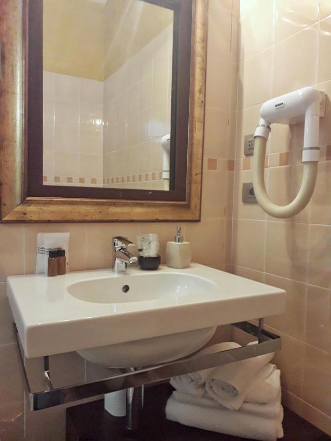 Cortiletto D'Alba Camere Con Ristorante Dış mekan fotoğraf