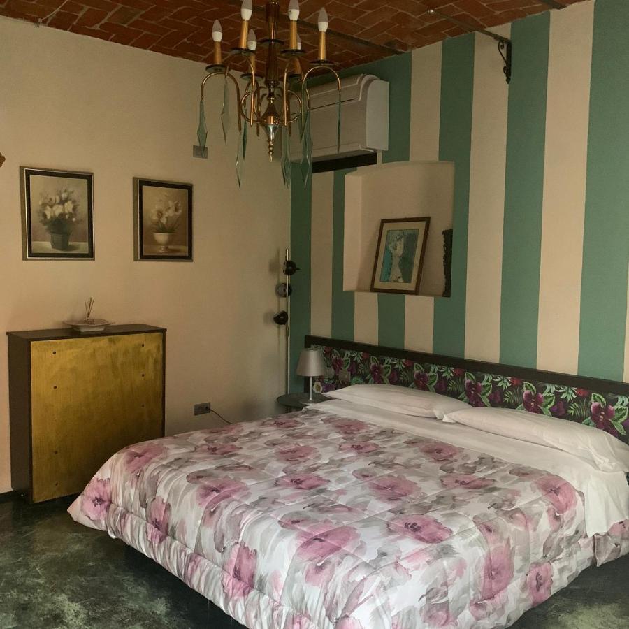 Cortiletto D'Alba Camere Con Ristorante Dış mekan fotoğraf